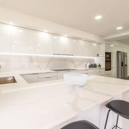 Pensión Guestready - Belas 4*